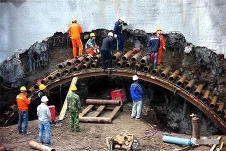 莱阳隧道钢花管支护案例